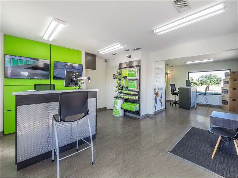 Extra Space Storage  213 S Watson Rd in Arlington, TX