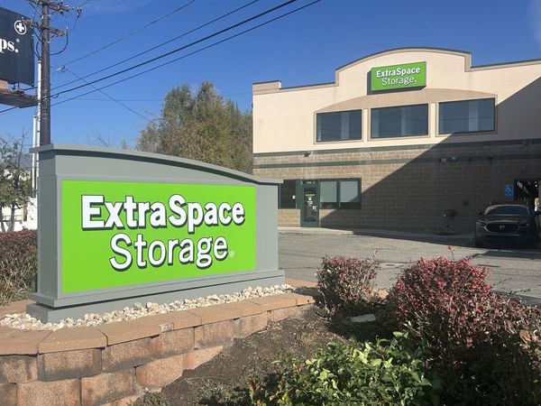 Extra Space Storage facility at 7183 S Union Park Ave - Cottonwood Heights, UT