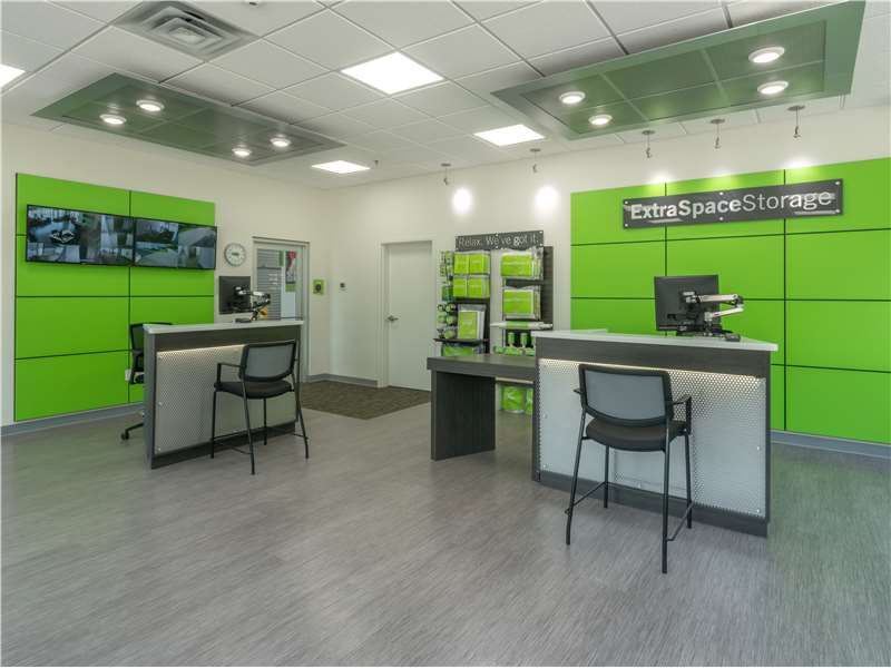 Extra Space Storage  6150 Baker Rd in Eden Prairie, MN