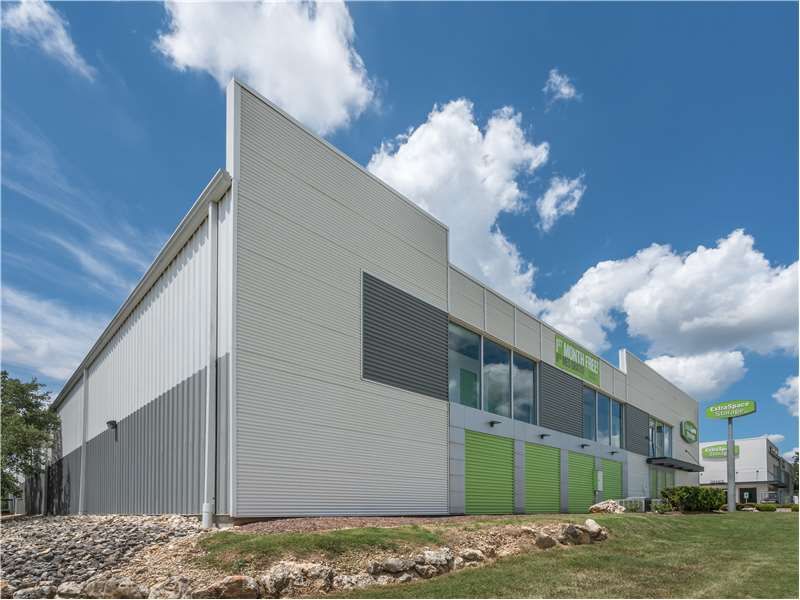 Extra Space Storage  4515 De Zavala Rd in San Antonio, TX