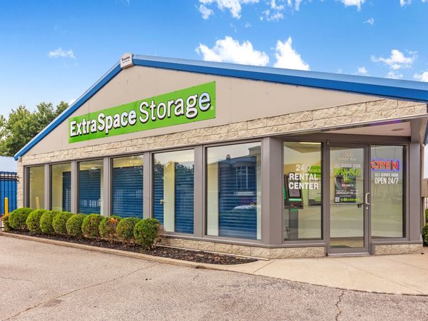 Extra Space Storage facility at 1000 Hardy Way - Sellersburg, IN