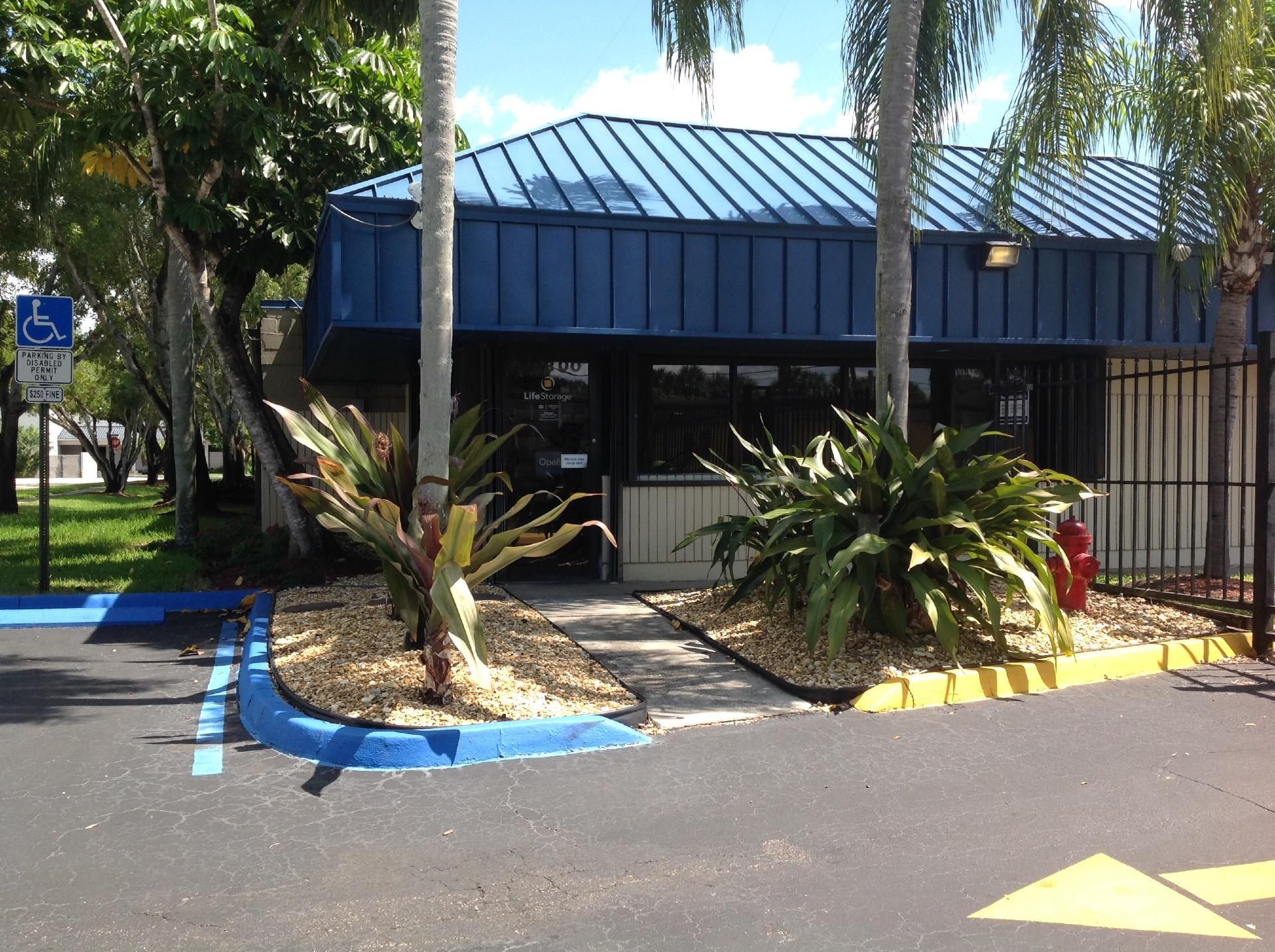 10×5 Self Storage Unit in Sunrise, FL