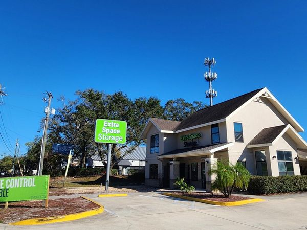 Extra Space Storage facility at 1210 W Fletcher Ave - Tampa, FL