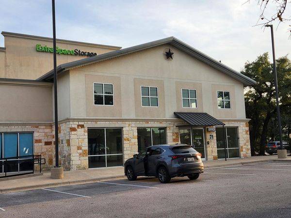 Extra Space Storage facility at 71 Wildwood Dr - Georgetown, TX