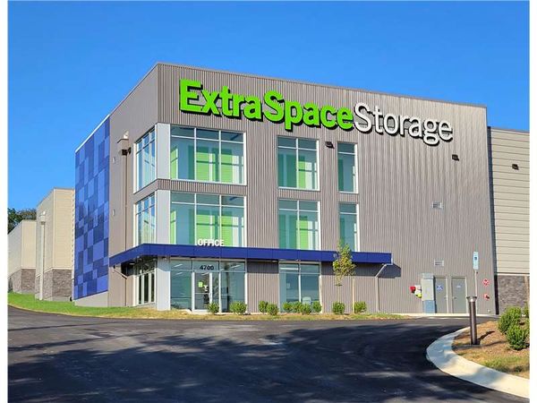 Extra Space Storage facility at 4700 Beech Rd - Temple Hills, MD