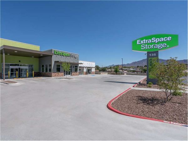 Extra Space Storage facility at 135 N Resler Dr - El Paso, TX