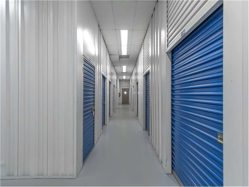 Extra Space Storage  2160 Innis Rd in Columbus, OH