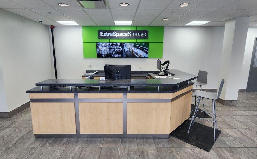 Extra Space Storage in Dracut, MA  73 Pleasant St 3
