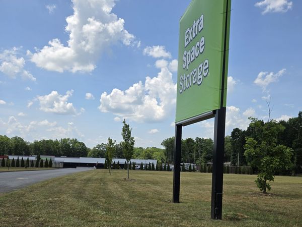 Extra Space Storage facility at 1005 Linwood Rd - Gastonia, NC