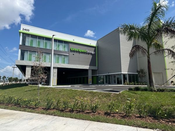 Extra Space Storage facility at 2400 W Okeechobee Rd - Hialeah, FL