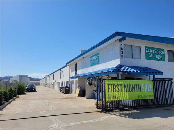 Extra Space Storage facility at 1636 N Magnolia Ave - El Cajon, CA