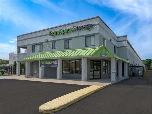 Cheap Storage Units in East Northport, NY (from $5) | Extra Space Storage