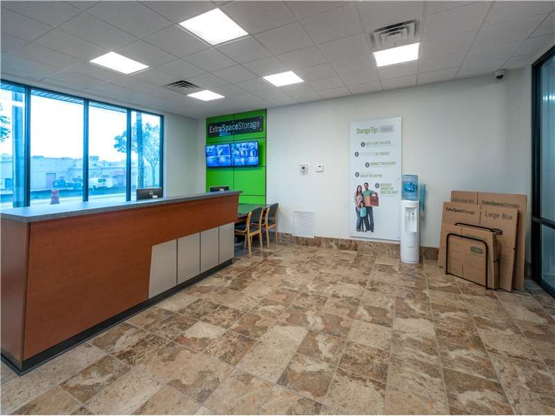 40×10 Parking Lot in Jacksonville, FL 100 Girvin Rd Jacksonville, Florida 3