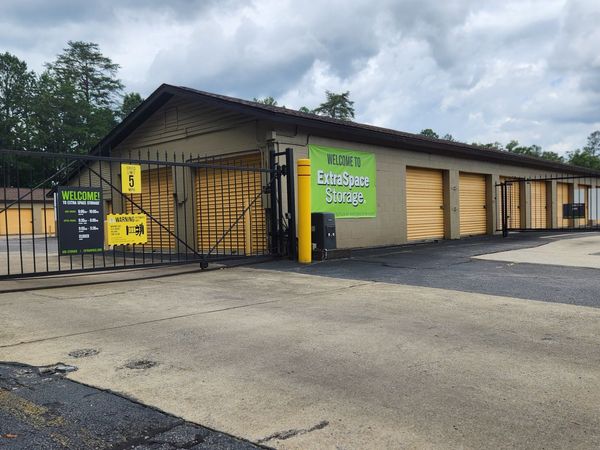 Extra Space Storage facility at 3625 Lorna Rd - Hoover, AL