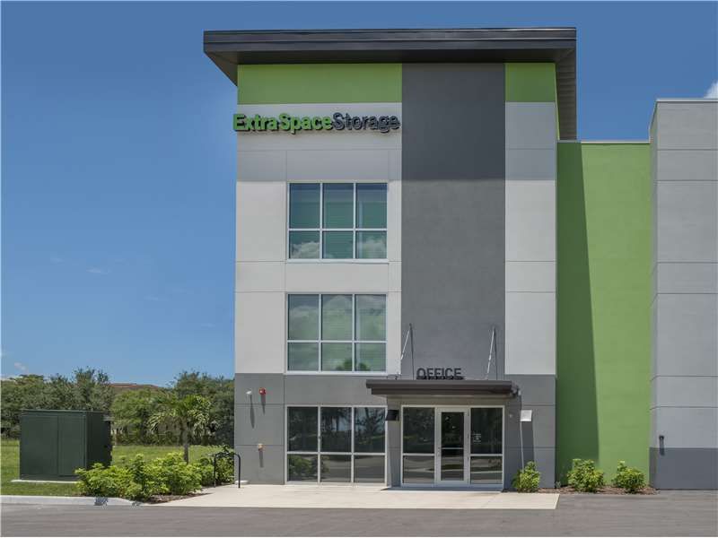 Extra Space Storage  4500 Sommerset Dr in Fort Myers, FL