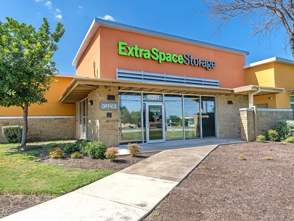 Extra Space Storage facility at 10201 E Crystal Falls Pkwy - Leander, TX