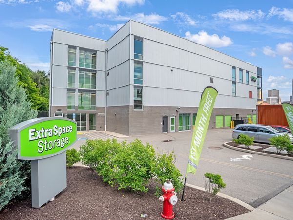 Extra Space Storage facility at 700 E Carson St - Pittsburgh, PA