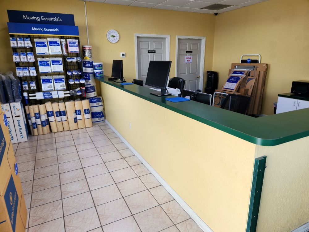 18×10 Self Storage Unit in Orlando, FL 7244 Overland Rd Orlando, Florida 3