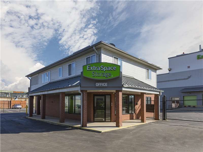 5×5 Self Storage Unit in Everett, MA 329 2nd St Everett, Massachusetts