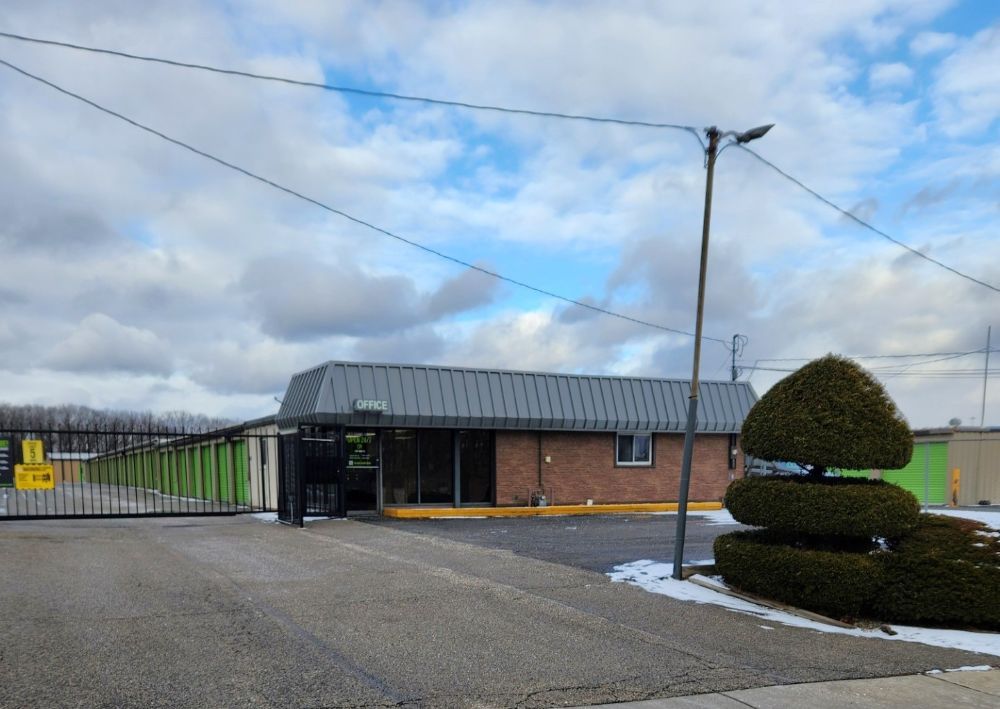 Extra Space Storage in Austintown, OH  3690 Leharps Dr