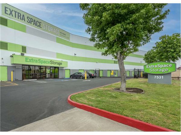 Extra Space Storage facility at 7531 McFadden Ave - Huntington Beach, CA