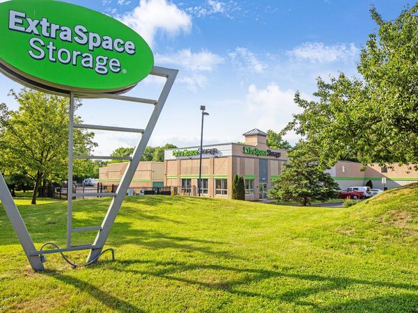 Extra Space Storage facility at 42 Tinton Falls Rd - Farmingdale, NJ