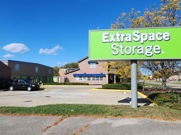 Extra Space Storage facility at 4735 Evanswood Dr - Columbus, OH