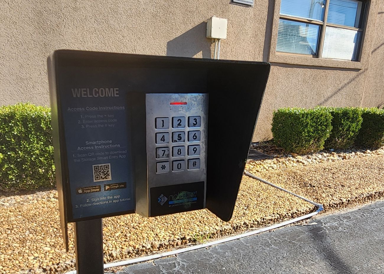 10×20 Garage in Pensacola, FL 195 E Fairfield Dr Pensacola, Florida 2