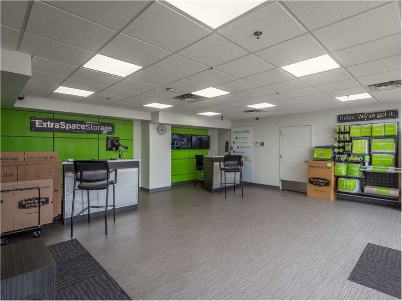 4×5 Self Storage Unit in Baltimore, MD 2400 N Howard St Baltimore, Maryland 3