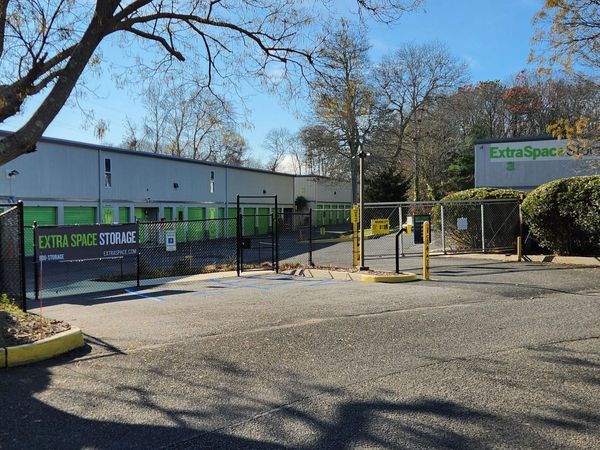 Extra Space Storage facility at 9 Hardscrable Ct - East Hampton, NY