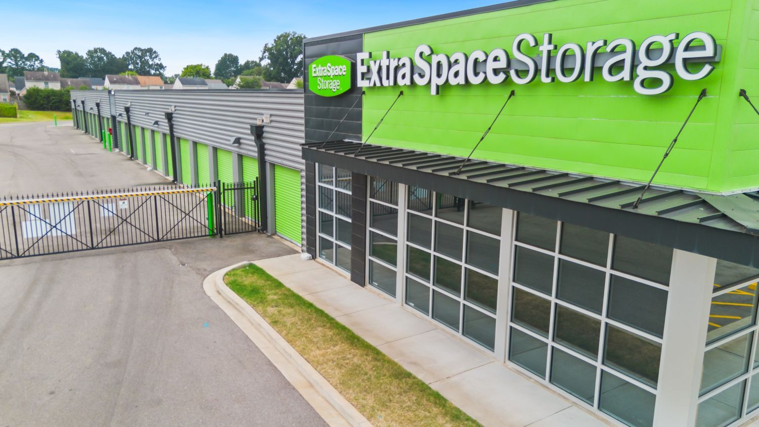 Extra Space Storage  4233 Hacks Cross Rd in Memphis, TN