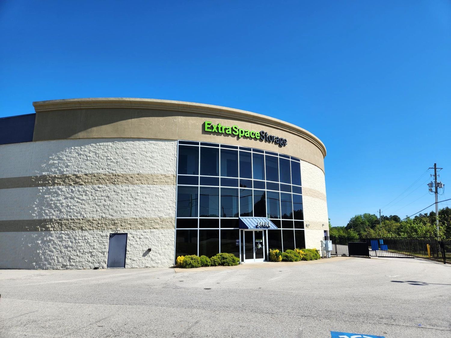 Extra Space Storage  809 Chapel Hill Rd in Spring Lake, NC