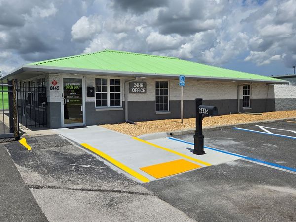 Extra Space Storage facility at 6445 Florida Ave S - Lakeland, FL
