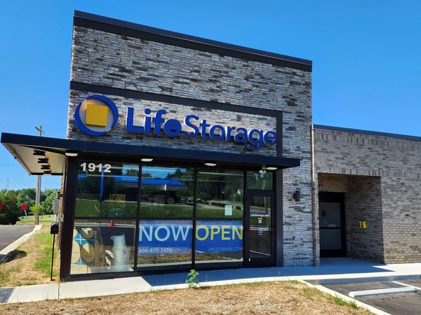 Life Storage facility on 1912 Argosy Dr - Winston-Salem, NC