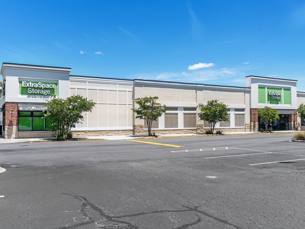 Extra Space Storage facility at 208 Saint James Ave - Goose Creek, SC