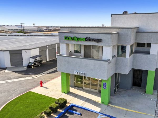 Extra Space Storage facility at 12250 Ridgecrest Rd - Victorville, CA