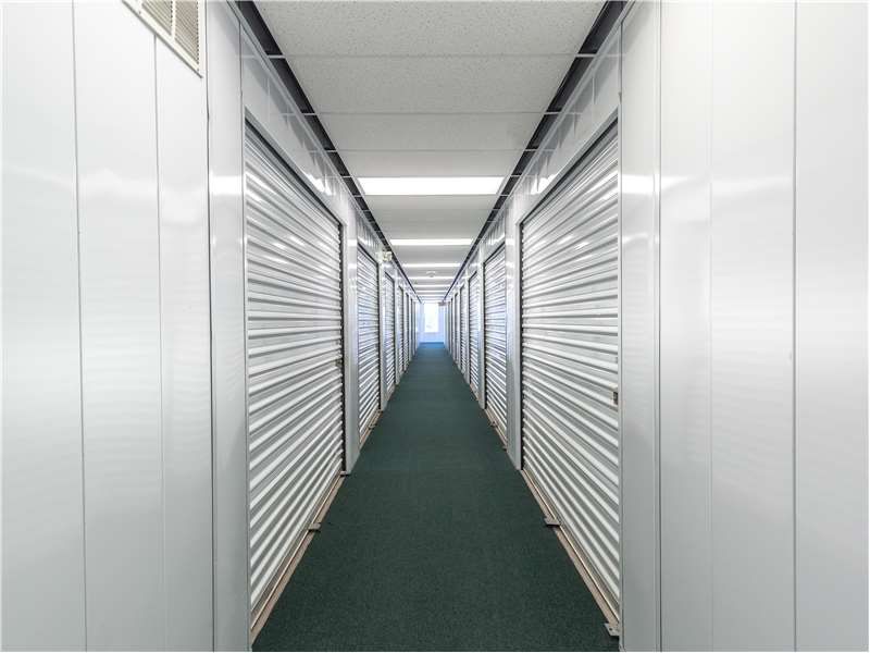 Extra Space Storage  4616 Kenny Rd in Columbus, OH