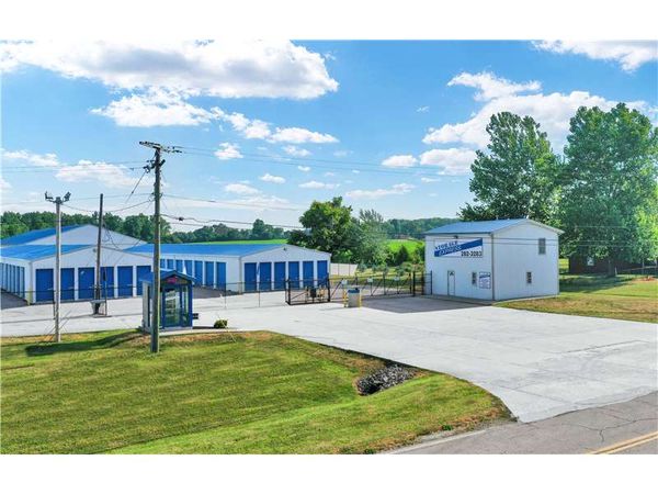 Extra Space Storage facility at 4440 E Centennial Ave - Muncie, IN