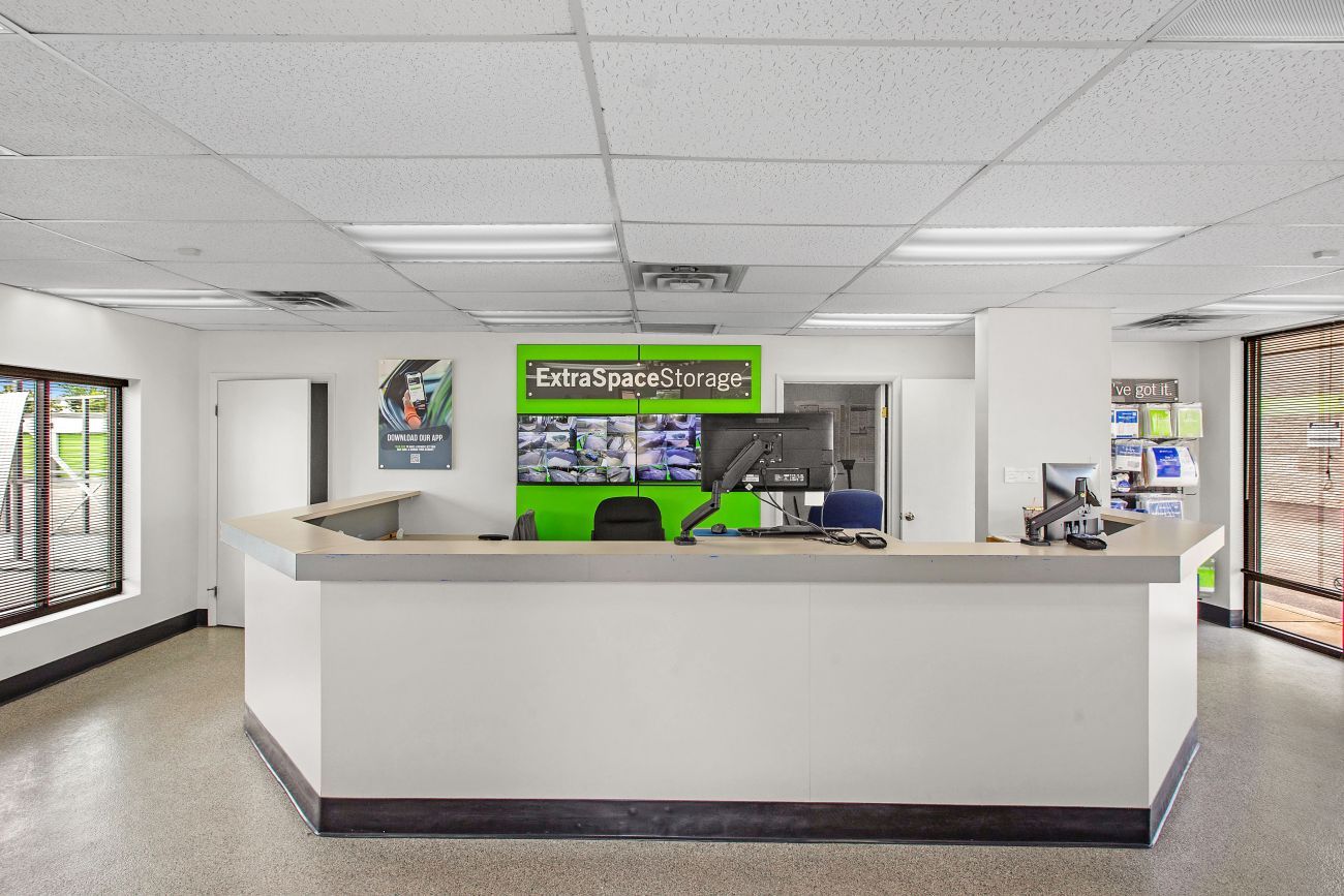 10×20 Garage in Baltimore, MD 3800 Pulaski Hwy Baltimore, Maryland 3