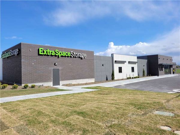 Extra Space Storage facility at 170 S Benchmark Way - Meridian, ID