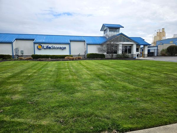 Life Storage facility on 30100 Lakeland Blvd - Wickliffe, OH