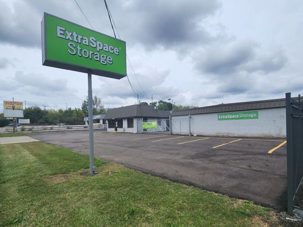 Extra Space Storage facility at 123 S Meridian Rd - Youngstown, OH
