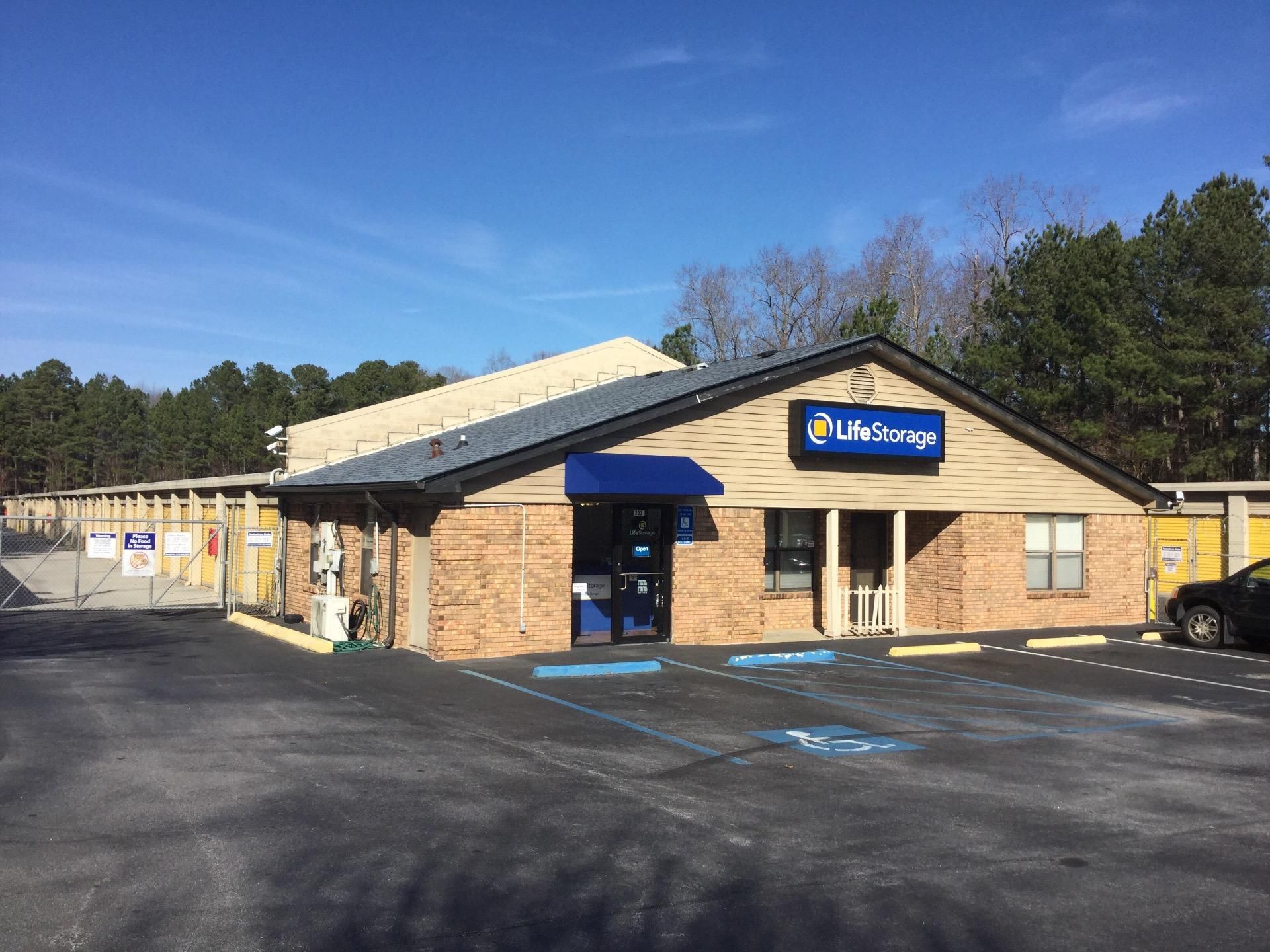 15×10 Parking Lot in Riverdale, GA
