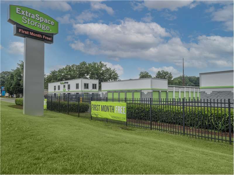 Extra Space Storage  801 J Clyde Morris Blvd in Newport News, VA