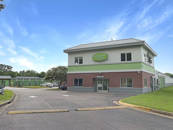 Extra Space Storage facility at 1140 N Laburnum Ave - Richmond, VA