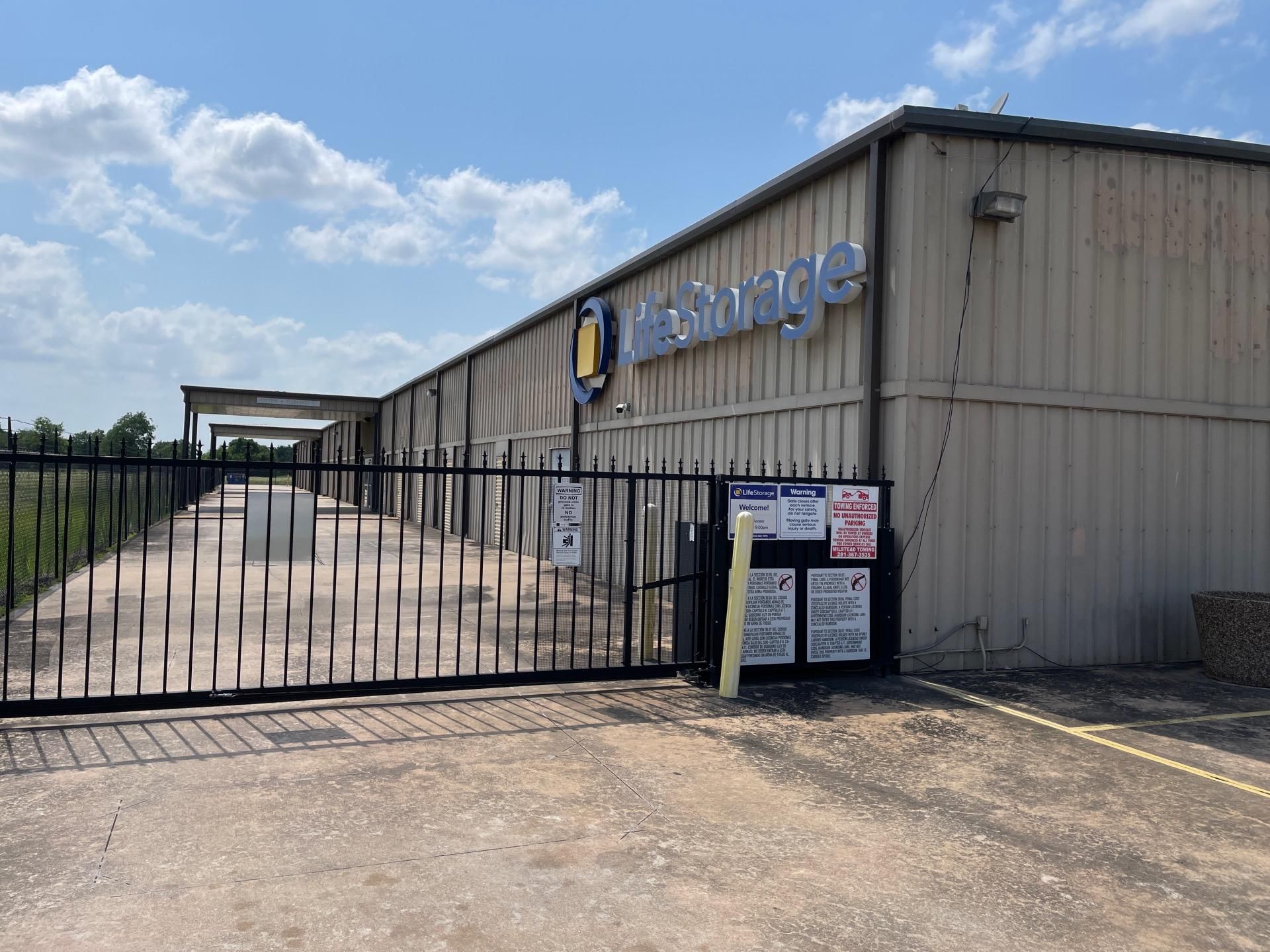 5×5 Self Storage Unit in Houston, TX 3800 Highway 6 S Houston, Texas 2