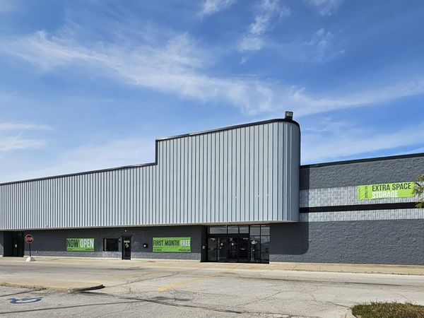 Extra Space Storage facility at 5055 Jackman Rd - Toledo, OH