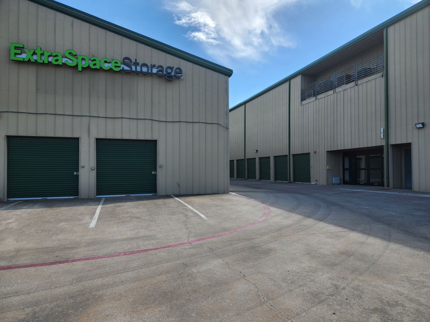 Extra Space Storage  8555 Manderville Ln in Dallas, TX