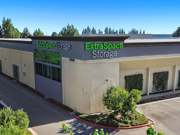 Extra Space Storage facility at 17900 Crusader Ave - Cerritos, CA
