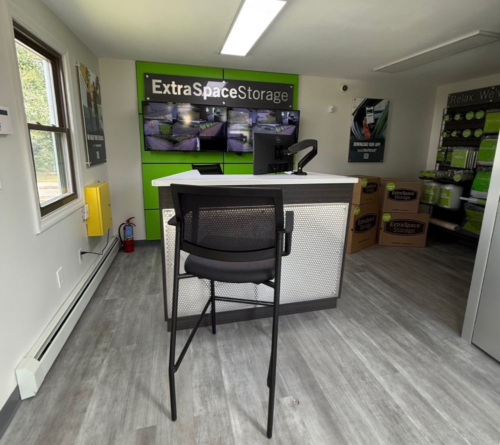 Extra Space Storage in Salem, NH 134 S Policy St 3